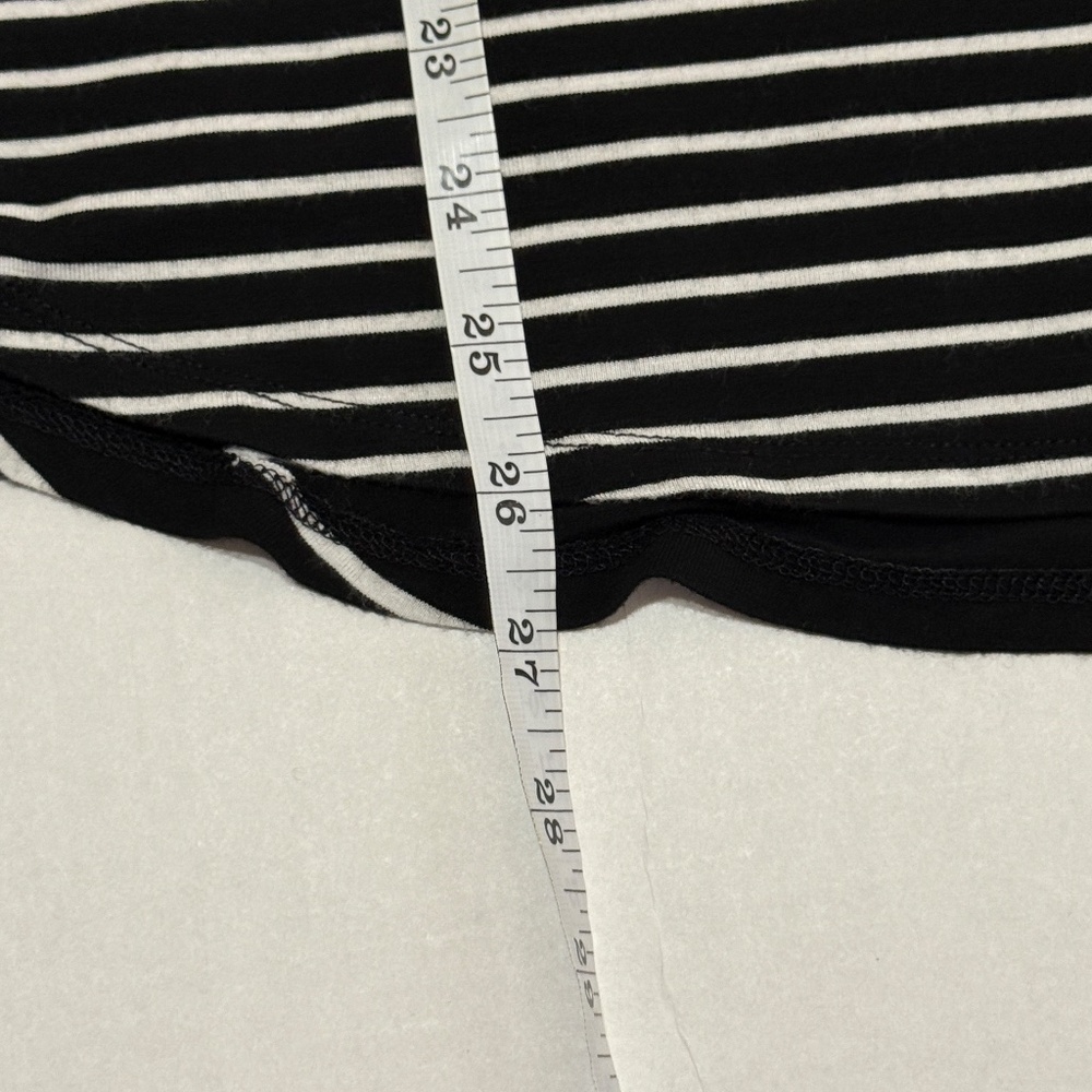 Maurice's 3/4 sleeve top size Large - Picture 8 of 8